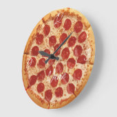 Grande Horloge Ronde Pepperoni Pizza Thunder_Cove (Angle)