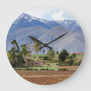 Grande Horloge Ronde Pérou, Maras. Paysage Au-Dessus De La Vallée Sac