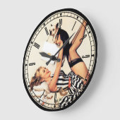 Grande Horloge Ronde Pin-up Girl Wall Clock (Angle)