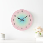 Grande Horloge Ronde Pink Blue Gradient Ombre Pastel<br><div class="desc">Belle aquarelle numérique couleur rose dégradé bleu foncé design. Cadeaux d'été rayonnants.</div>