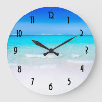 Plage tropicale avec mer turquoise
