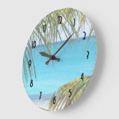 Grande Horloge Ronde Plage tropicale encadrée de cadres de palmiers (Angle)