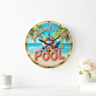 Grande Horloge Ronde Pool d'accueil Shark Ukulele Beach