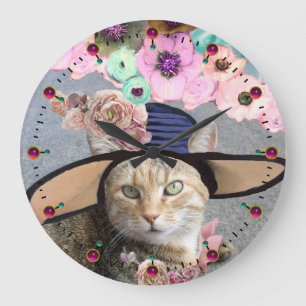 GRANDE HORLOGE RONDE PRINCESS TATUS /ELEGANT CAT, GRAND DIVA CASQUETTE 