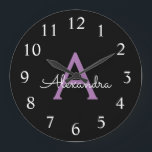 Grande Horloge Ronde Purple Black Script Girl Nom du monogramme<br><div class="desc">Horloge de nom de monogramme simple violet et noir. Cela rend le cadeau parfait pour 16 ans,  mariage,  douche nuptiale,  anniversaire,  baby shower ou bachelorette pour quelqu'un qui aime le luxe glam et les styles chic.</div>