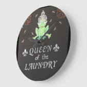 Grande Horloge Ronde Queen of the Laundry Merchandise (Angle)