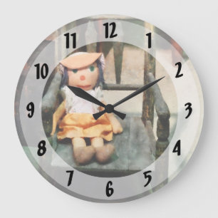 Grande Horloge Ronde Rag Doll in Chair