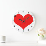 Grande Horloge Ronde Red Heart Motif blanc mignon cadeau Saint-Valentin<br><div class="desc">Imprimé avec le design de coeur rouge mignon sur arrière - plan blanc! Customise comme tu veux.</div>