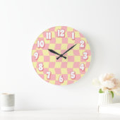 Grande Horloge Ronde Retro Pastel rose jaune Wavy Checkerboard (Maison)