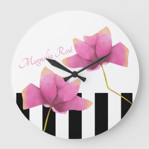 Grande Horloge Ronde Rose moderne Magnolia avec des rayures noires et b