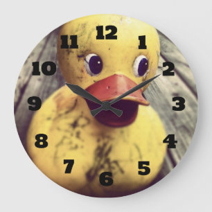 Grande Horloge Ronde Rubber Jaune Ducky a besoin d'un bain !
