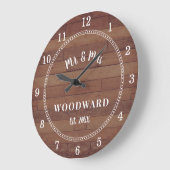 Grande Horloge Ronde Rustique Mr et Mme Monogramme Jeunes Mariés  (Angle)