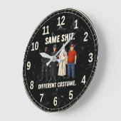 Grande Horloge Ronde Same Different Costume (Angle)