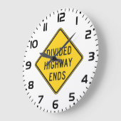 GRANDE HORLOGE RONDE SIGNE DE FIN DE LA ROUTE DIVISÉE (Angle)