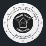 Grande Horloge Ronde Société immobilière Ajouter votre logo Bureau pers<br><div class="desc">Cette horloge murale personnalisable chic est personnalisée avec le logo de votre entreprise immobilière dans le centre. Ajoutez le nom et l'agent de votre société immobilière sur ce design moderne pour un cadeau élégant et customisé.</div>