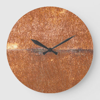 Grande Horloge Ronde Soudé vieux métal, texture rouille.