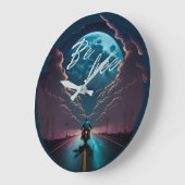 Grande Horloge Ronde Soyez libre | Montée en moto au clair de lune (Angle)