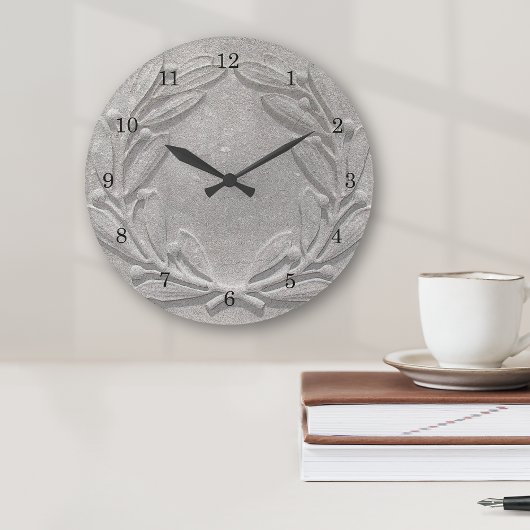 Grande Horloge Ronde Stone Laurel Wreath