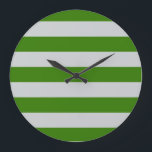 Grande Horloge Ronde STRIPES réglables Vert<br><div class="desc">Bandes colorées par rapport à la couleur arrière - plan qui peut être remplacée. Jouez avec différentes couleurs arrière - plans pour créer un match personnel !</div>