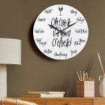Grande Horloge Ronde Stylish Oh look It's Wine O'Clock | Wine<br><div class="desc">La clock parfaite pour les lovers ! Make everyone hour wine o'clock with our stylish and trendy "Oh look it's wine o'clock" wall clock The design objets a modernisé et stylish typographic design with each hour represented with a different type of wine, affichplayed in stylish handwritten typographiy. The 12 is...</div>