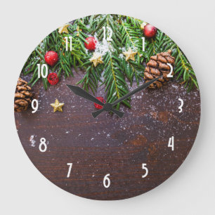 Grande Horloge Ronde Table de Noël rustique avec pin et neige