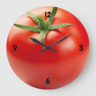 Grande Horloge Ronde Tomate rouge fraîche d'isolement sur l'arrière -