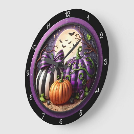 Grande Horloge Ronde Trois Citrouilles sous une Pleine lune (Angle)