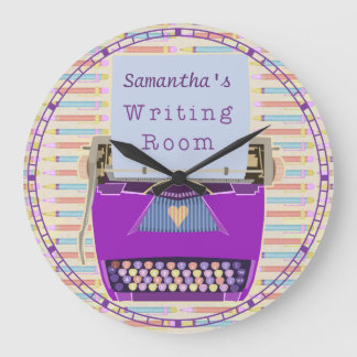 Grande Horloge Ronde Typewriter Writing