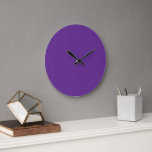 Grande Horloge Ronde Un arrière - plan violet solide avec un pourcentag<br><div class="desc">Cette impression méticuleusement conçue présente un arrière - plan violet solide frappant avec un carré blanc propre placé au centre,  offrant un impact visuel audacieux et sophistiqué. La simplicité du design en fait une pièce polyvalente qui peut améliorer sans effort n'importe quel espace avec son esthétique moderne.</div>