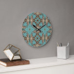 Grande Horloge Ronde Vert Turquoise Brown Hip Bohemian Bali Art Motif<br><div class="desc">Belle motif en mosaïque contemporaine caramel marron et bleu turquoise. Motif décoratif disponible sur une variété de produits élégants et assortis accents et accessoires de décoration maison. Un design original pour le décorateur d'intérieur ou ceux qui aiment décorer leur chambre de maître ou d'enfant, la crèche, le salon ou la...</div>