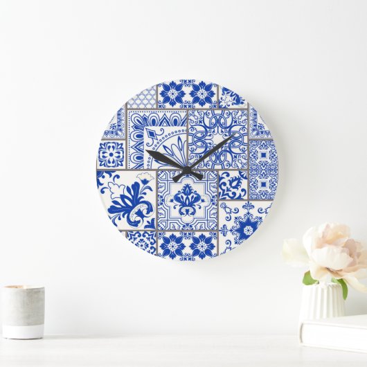 Grande Horloge Ronde Victorian Majolica : Patchwork Tile Motif. (Maison)