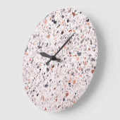 Grande Horloge Ronde Vieille texture terrazzo, motif d'hamper. (Angle)