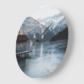 Grande Horloge Ronde vue fascinante sur le lac (Angle)