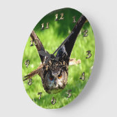 Grande Horloge Ronde Wild Eagle Owl in Full Flight (Angle)