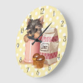 Grande Horloge Ronde Yorkie et cupcakes au chocolat (Angle)
