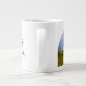 Grande Tasse Ajouter votre nom à la grange rouge avec le ciel b (Dos)
