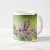 Grande Tasse Animaux de bébés cutest | Bunny Kiss (Devant droit)