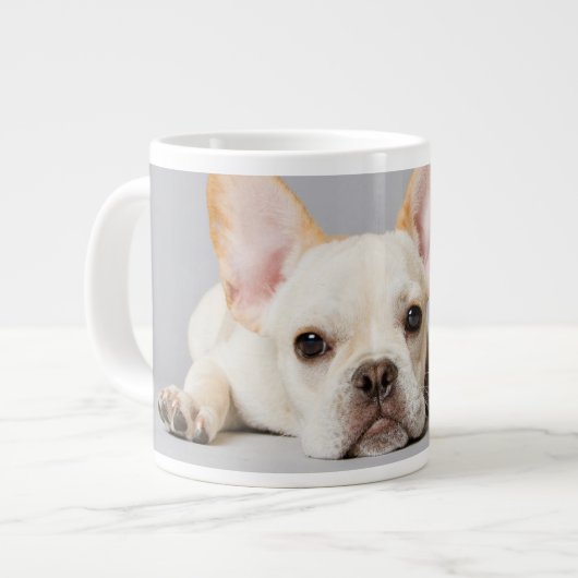 Grande Tasse Animaux de bébés cutest | French Bulldog Lying Dow (Devant gauche)