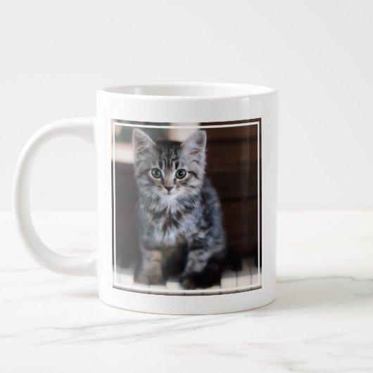 Grande Tasse Animaux de bébés cutest | Kitten sur Touches de pi (Gauche)
