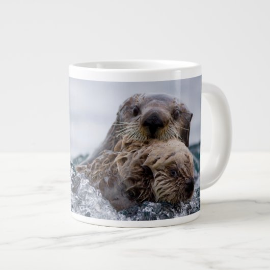 Grande Tasse Animaux de bébés cutest | Otter Baby & Mère (Devant droit)