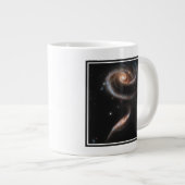 Grande Tasse Arp 273 Galaxies Interagissant En Andromède. (Devant droit)