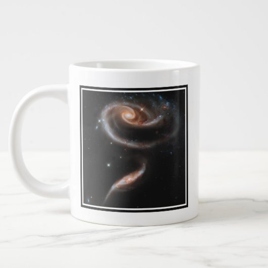 Grande Tasse Arp 273 Galaxies Interagissant En Andromède. (Gauche)