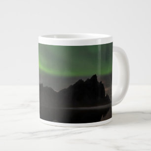 Grande Tasse Aurores boréales   Plage de Vestrahorn Hofn, Islan