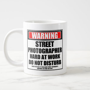 Grande Tasse Avertissement Photographe De Rue Dur Au Travail