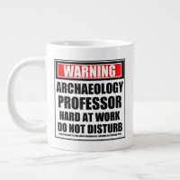 Avertissement Professeur d'Archéologie Au Travail