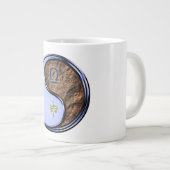 Grande Tasse Balance & Singe de Terre (Devant droit)