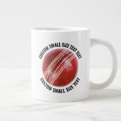 Grande Tasse Balle de cricket personnalisée avec texte de petit (Droite)