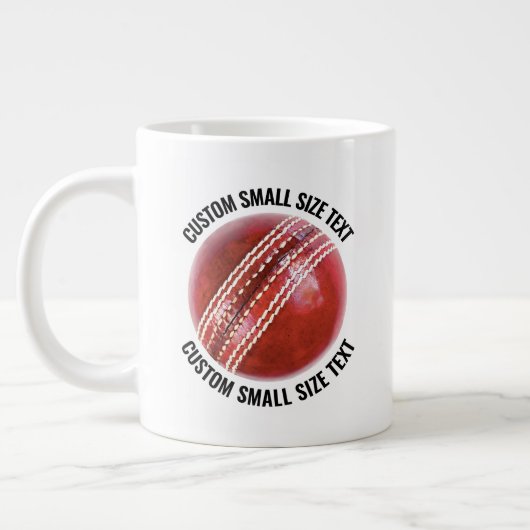 Grande Tasse Balle de cricket personnalisée avec texte de petit (Gauche)
