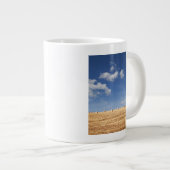 Grande Tasse Balles de foin sur le champ (Devant droit)