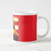 Grande Tasse Beau Chat avec Arrière - plan de drapeau américain (Droite)